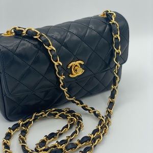 VINTAGE CHANEL MINI 24k gold hardware